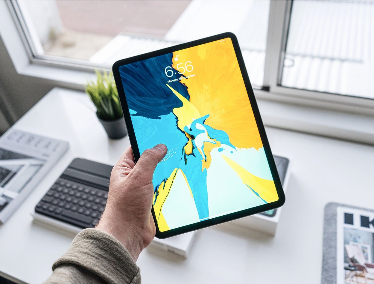 Mengenal Data Persistent: Pengertian dan Pentingnya dalam Pengelolaan Data henry-ascroft-7OFnb7NOvjw-unsplash