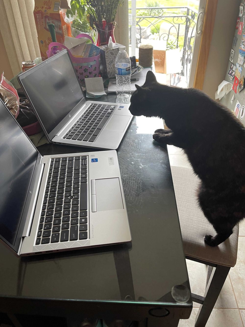 Threat Hunting vs. Threat Intelligence: Memahami Peran dan Hubungan Keduanya 5-93bda385963db80e8617981d768790d2-045717b4c20d69dd6e891aefdbf20e25