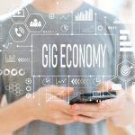 Gig Economy: Ketika Penghasilan Tidak Lagi Bergantung pada Kantor Source: TierneyMJ / shutterstock